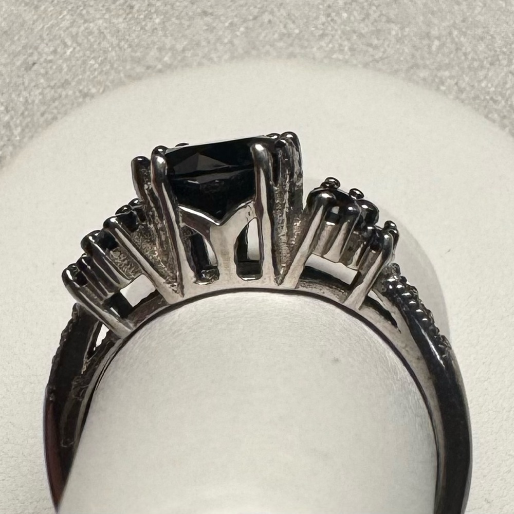 Black Spinel Style Cocktail Ring | Silver Tone | Gothic Statement Ring | Size 8 - Picture 6 of 11